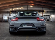 开云体育平台APP-赛道与绿茵的共振，当F1引擎在多特蒙德街头咆哮