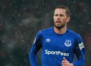 开云体育在线-深圳队提前终结悬念，凯尔特人式防守下小贾伦化身关键先生