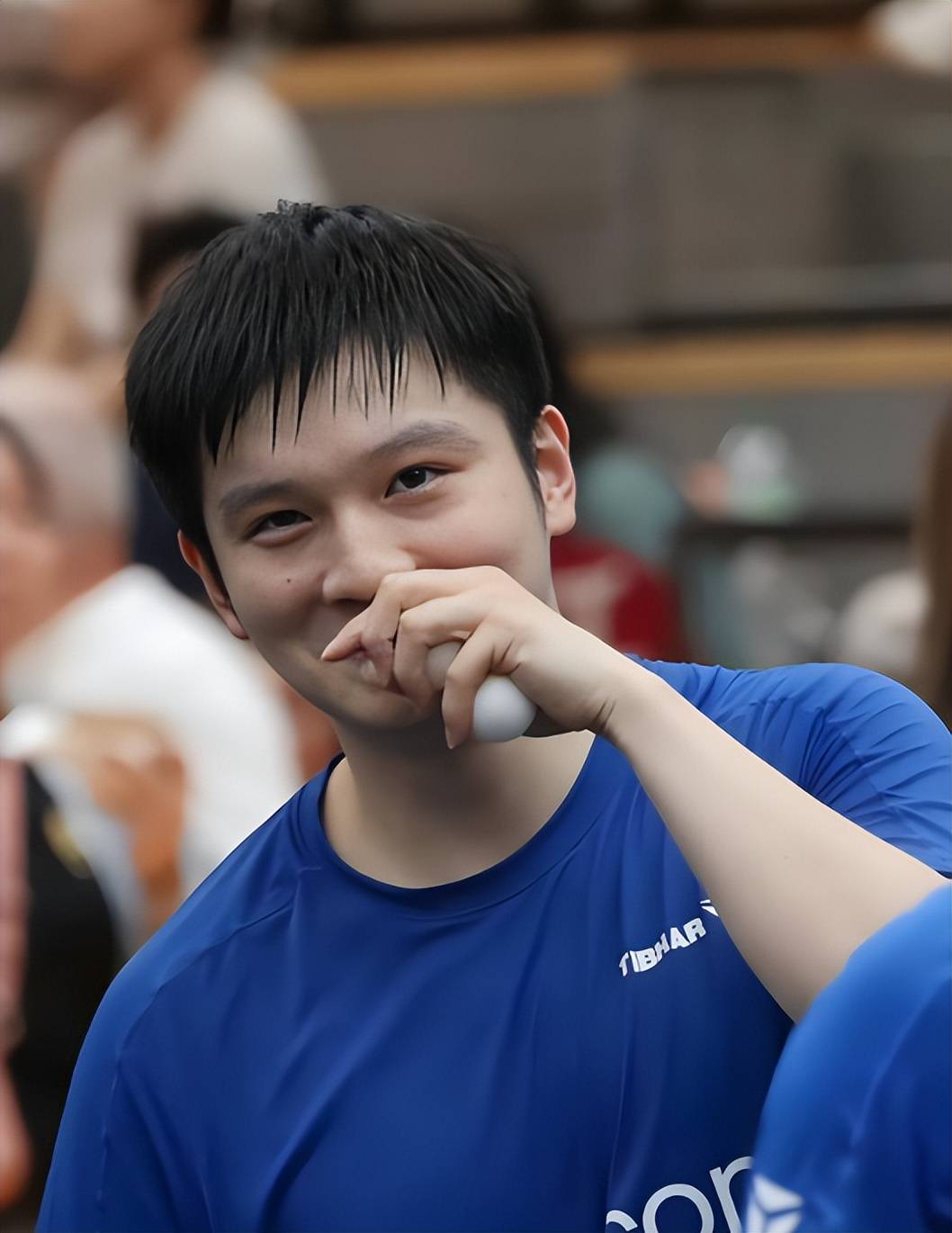 包含法国乒乓球队爆冷日本乒乓球队，樊振东制霸全场的词条