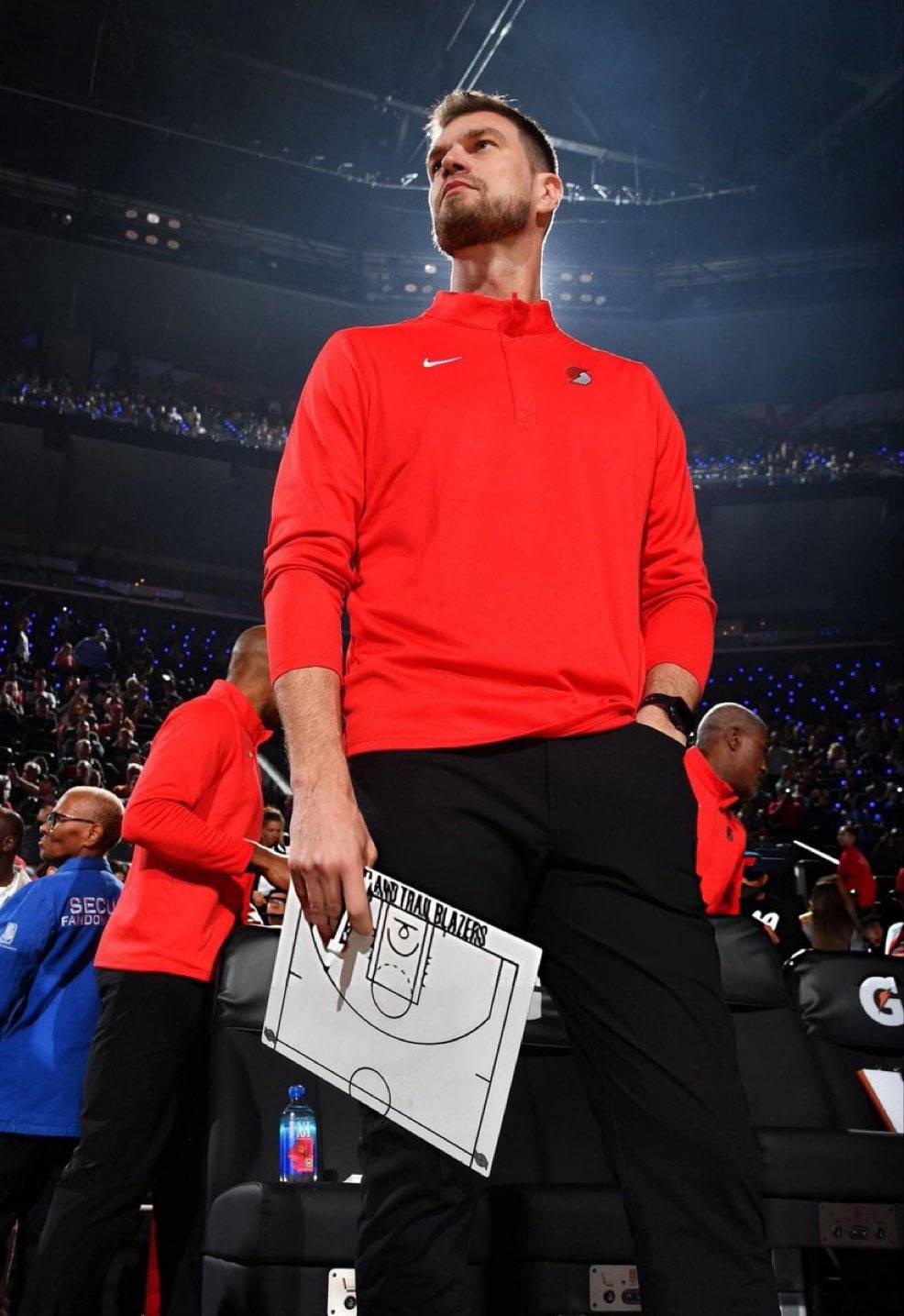 开拓者遭遇失利，球员整体表现一般