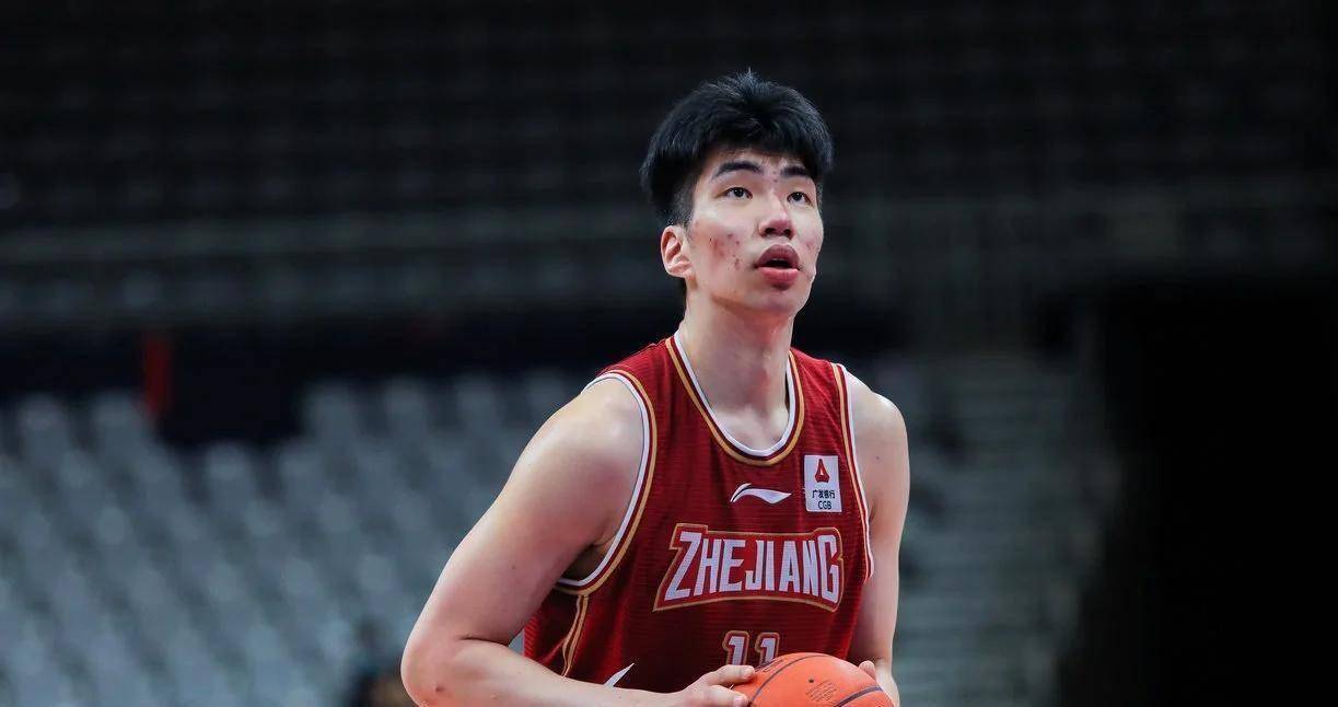 人新赛季表现出色，球队斩获三连胜的简单介绍