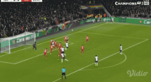 实力碰撞，球场上的角逐让人目不暇接