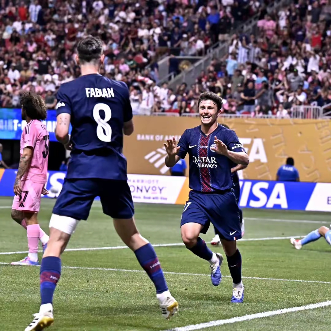 巴黎圣日耳曼豪取联赛六连胜，法国职业足球再现巅峰表现的简单介绍