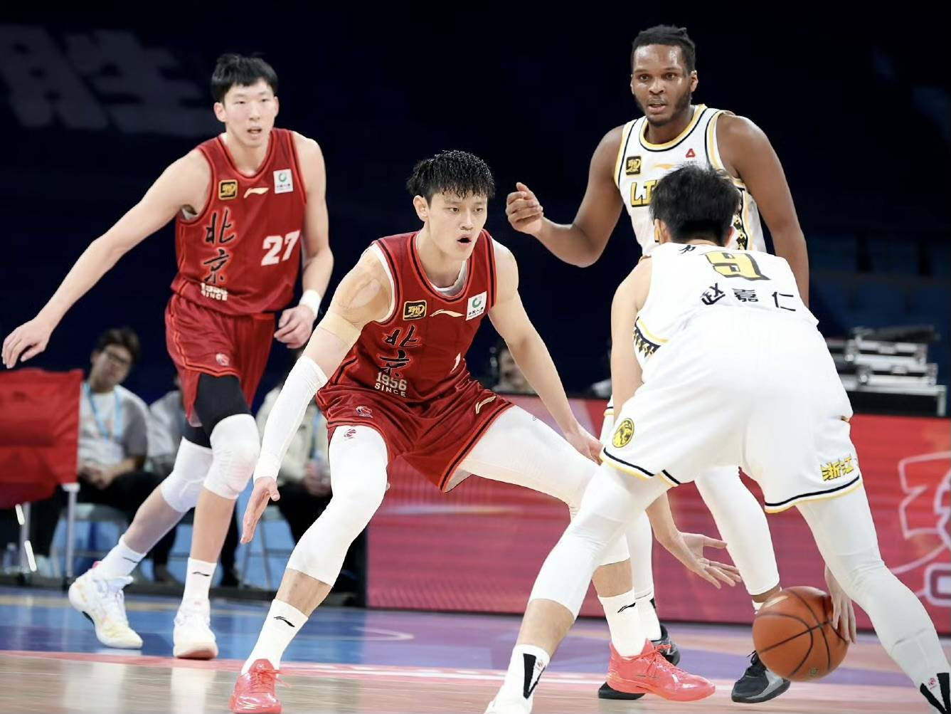 紧追领头羊的球队遭遇连败局面的简单介绍 紧追领头羊的球队遭遇连败局面的简单介绍