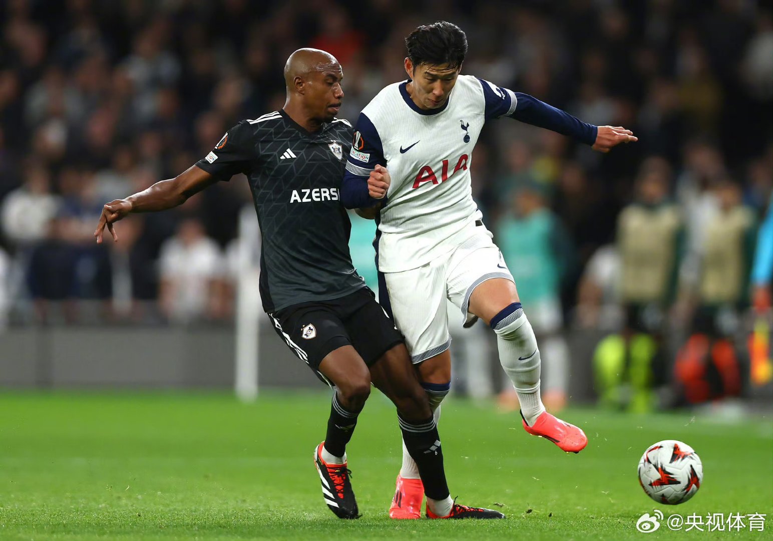 热刺签约西班牙前锋，希望改善锋线进攻能力