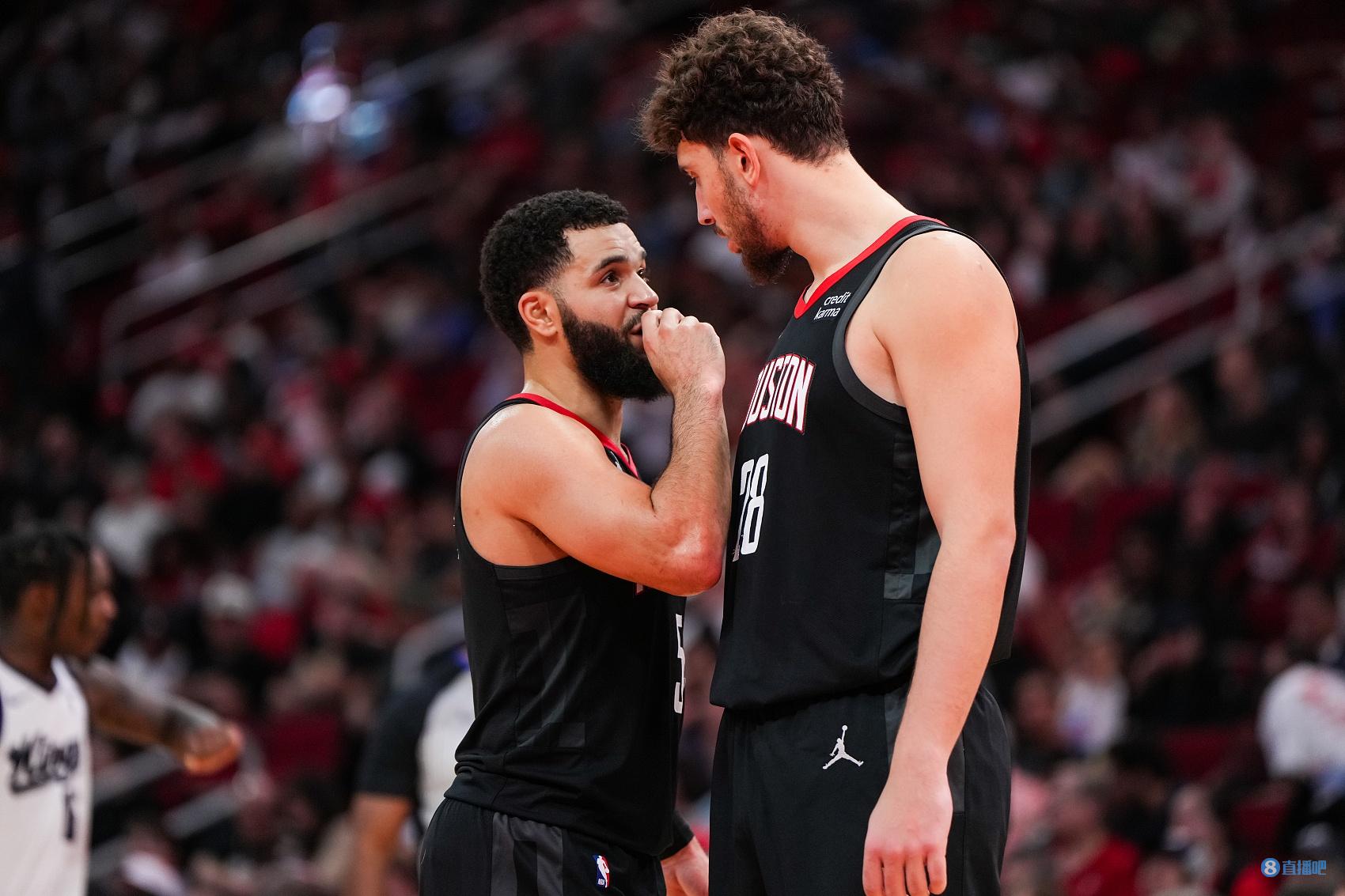 山西队轻取马刺，范弗利特高光表现