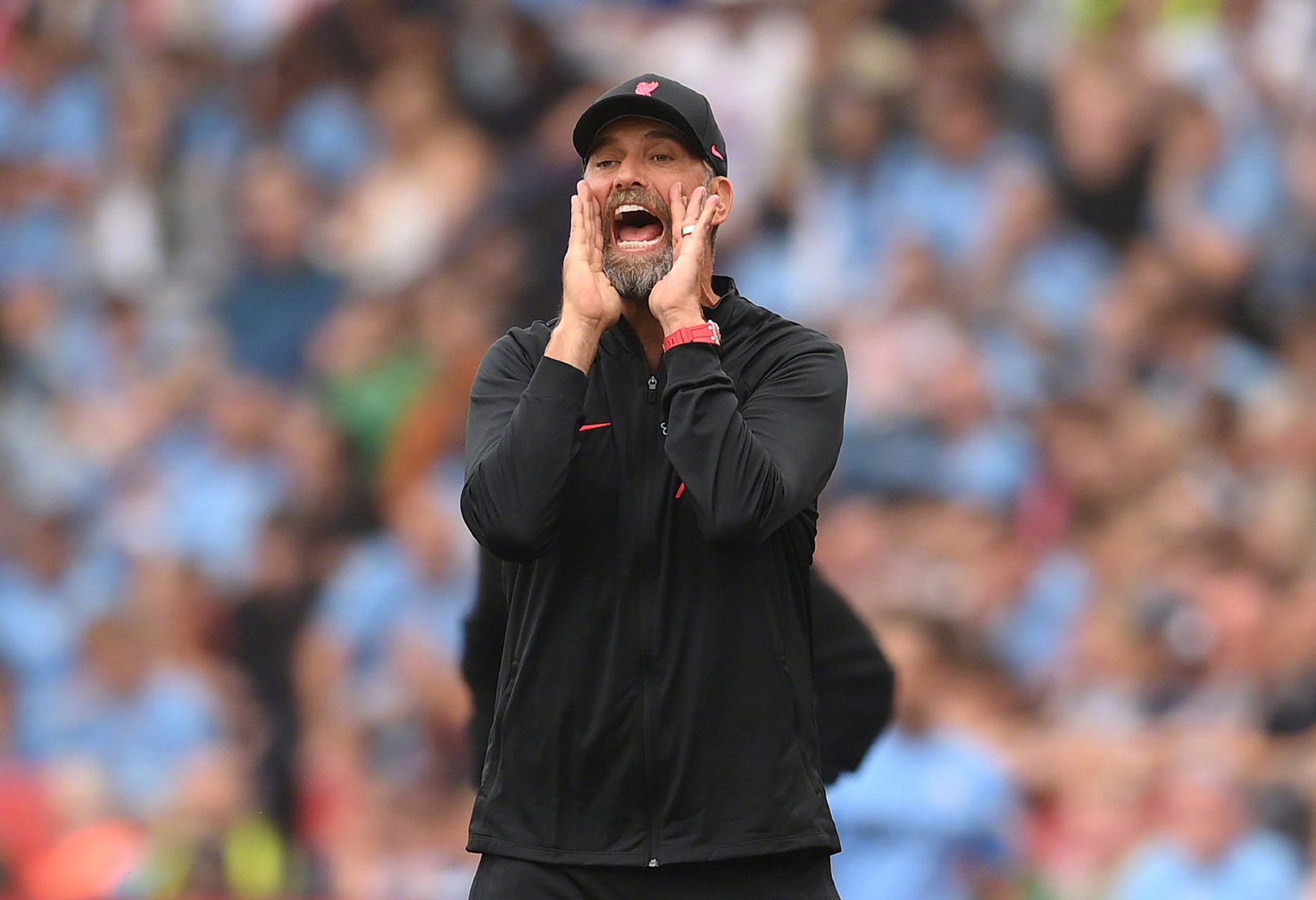 利物浦客场斩获三分,领先一马 利物浦客场斩获三分,领先一马