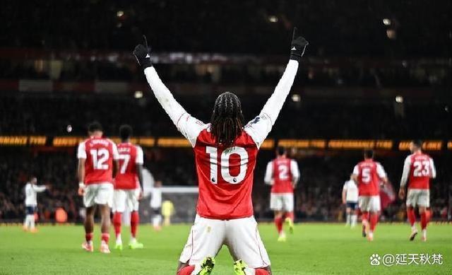 阿森纳翻盘乌克兰,C罗点燃赛场 阿森纳翻盘乌克兰,C罗点燃赛场