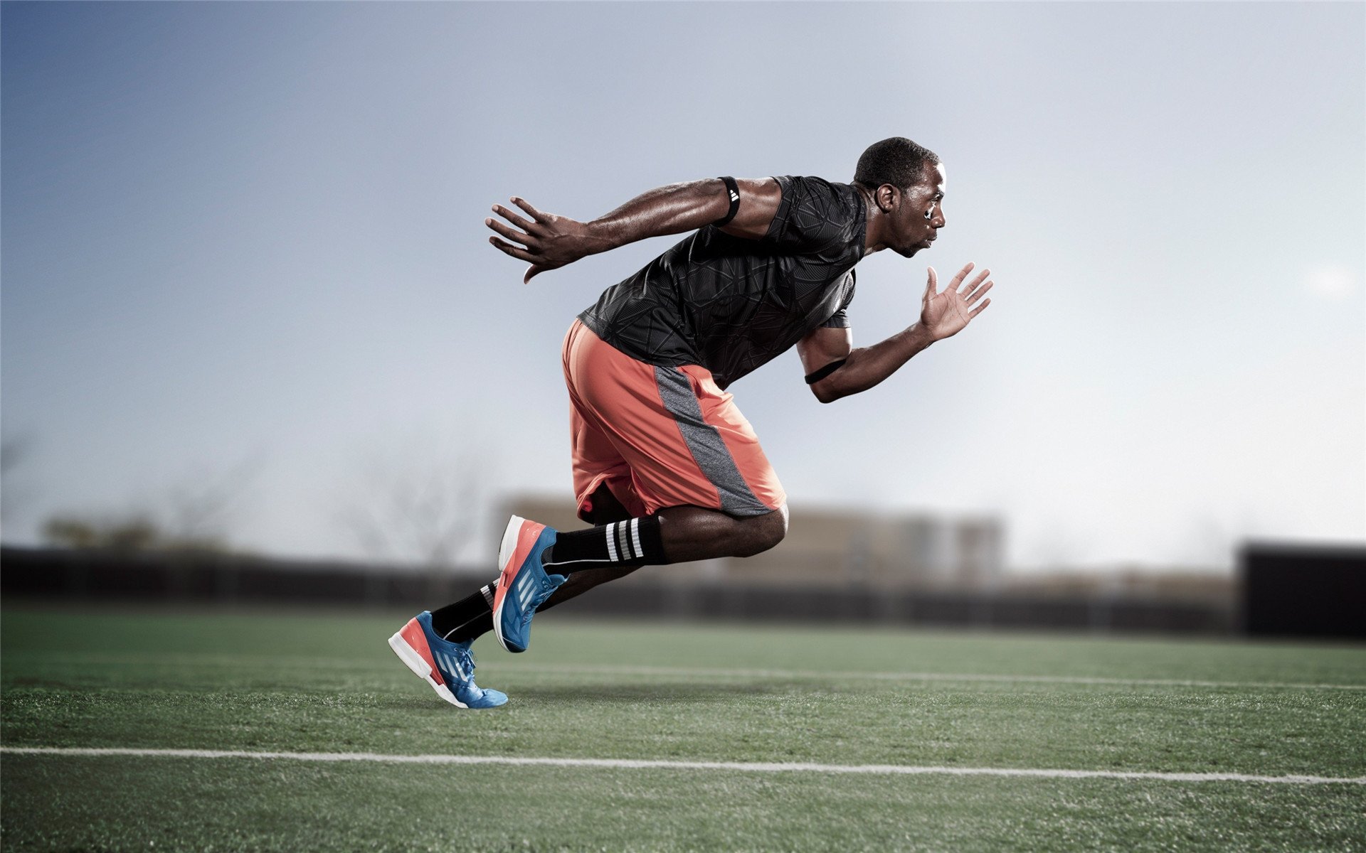 山西队击溃深圳队,米切尔成为关键先生