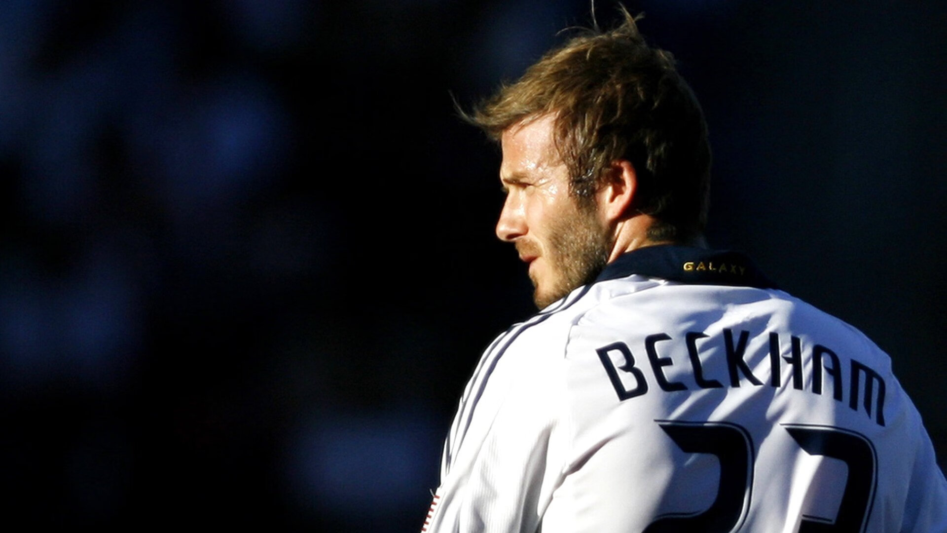 加克波里程碑之夜闪耀，三狮军团无情粉碎喀麦隆梦想